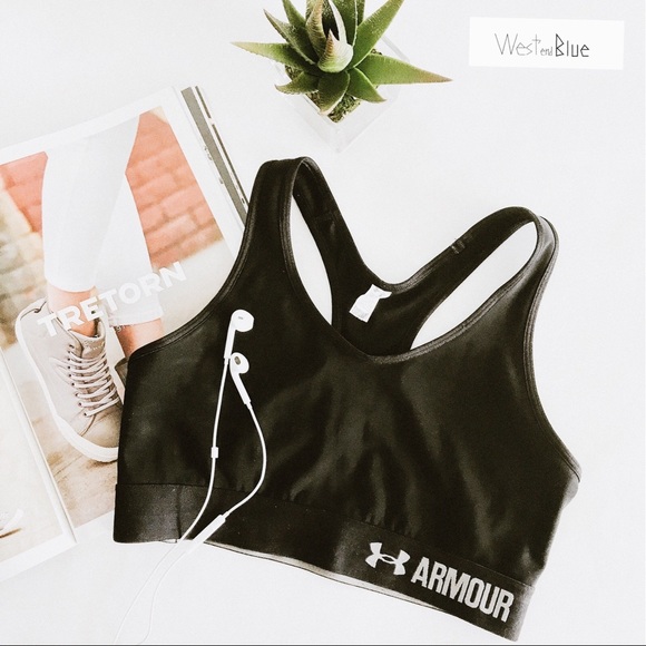 Under Armour Tops - •UNDER ARMOUR• sport bra